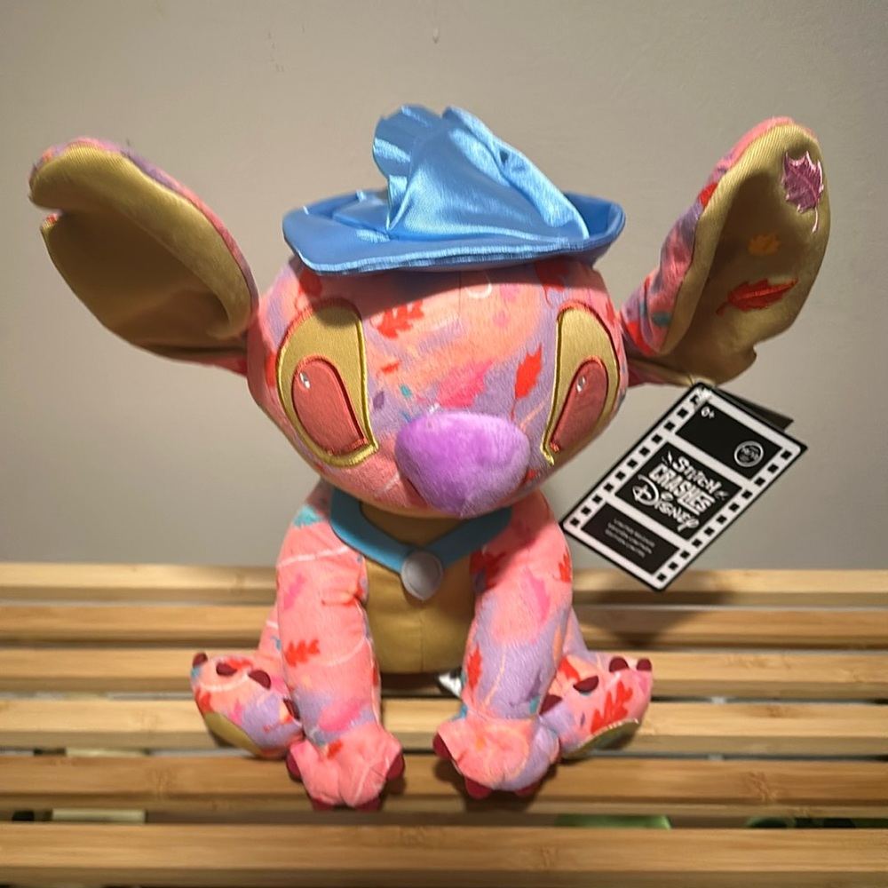 Brand new Pocahontas stitch crashes Disney limited release stuffed animal
